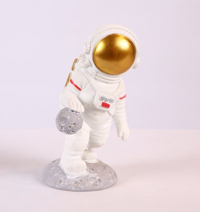 رائد فضاء ديكوري