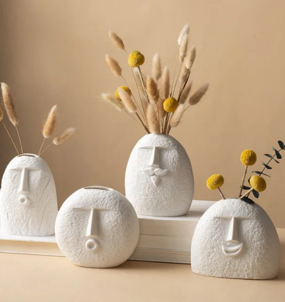 فازات بورسلين على شكل وجه