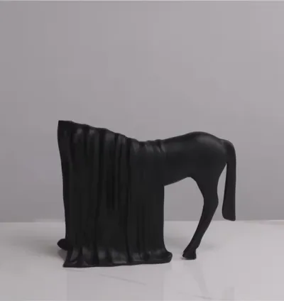 قطعة ديكورية على شكل حصان