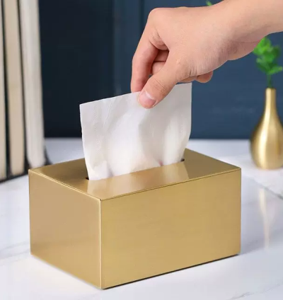 علبة مناديل معدنية ذهبية