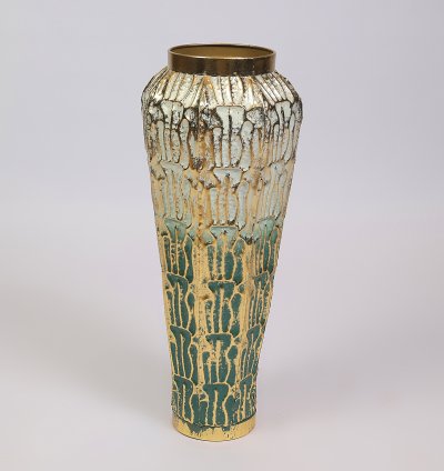 فازة أرضي معدن