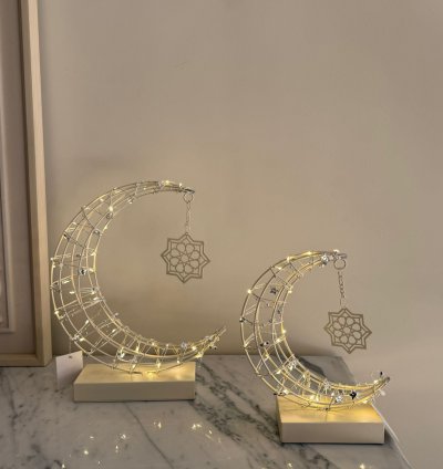 Elegant Metal Crescent