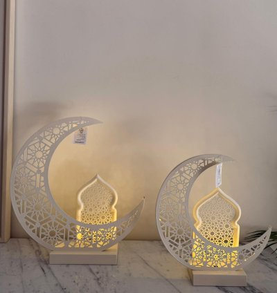 ديكور رمضاني على شكل هلال